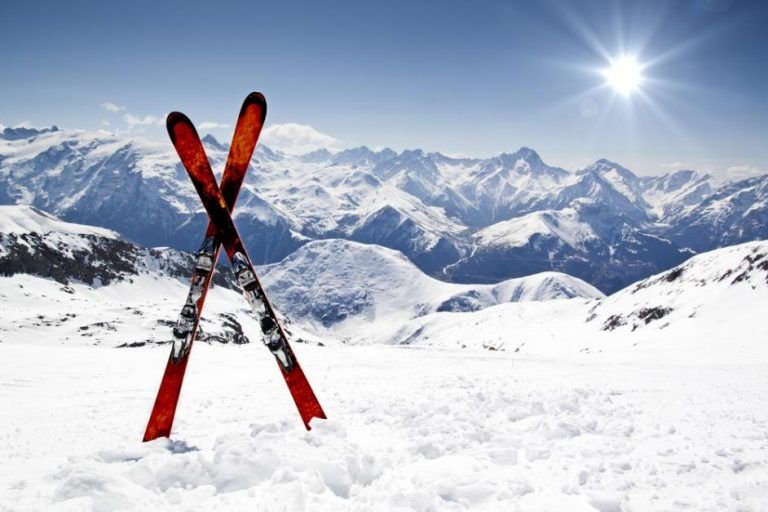 Tipos de esquís y sus usos: ¡Averigua cuáles son los mejores para ti!